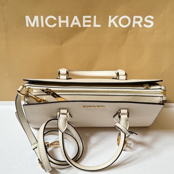 Michael Kors Sheila Medium Center Zip Satchel Shoulder Crossbody Bag Light Cream - Picture 7 of 11